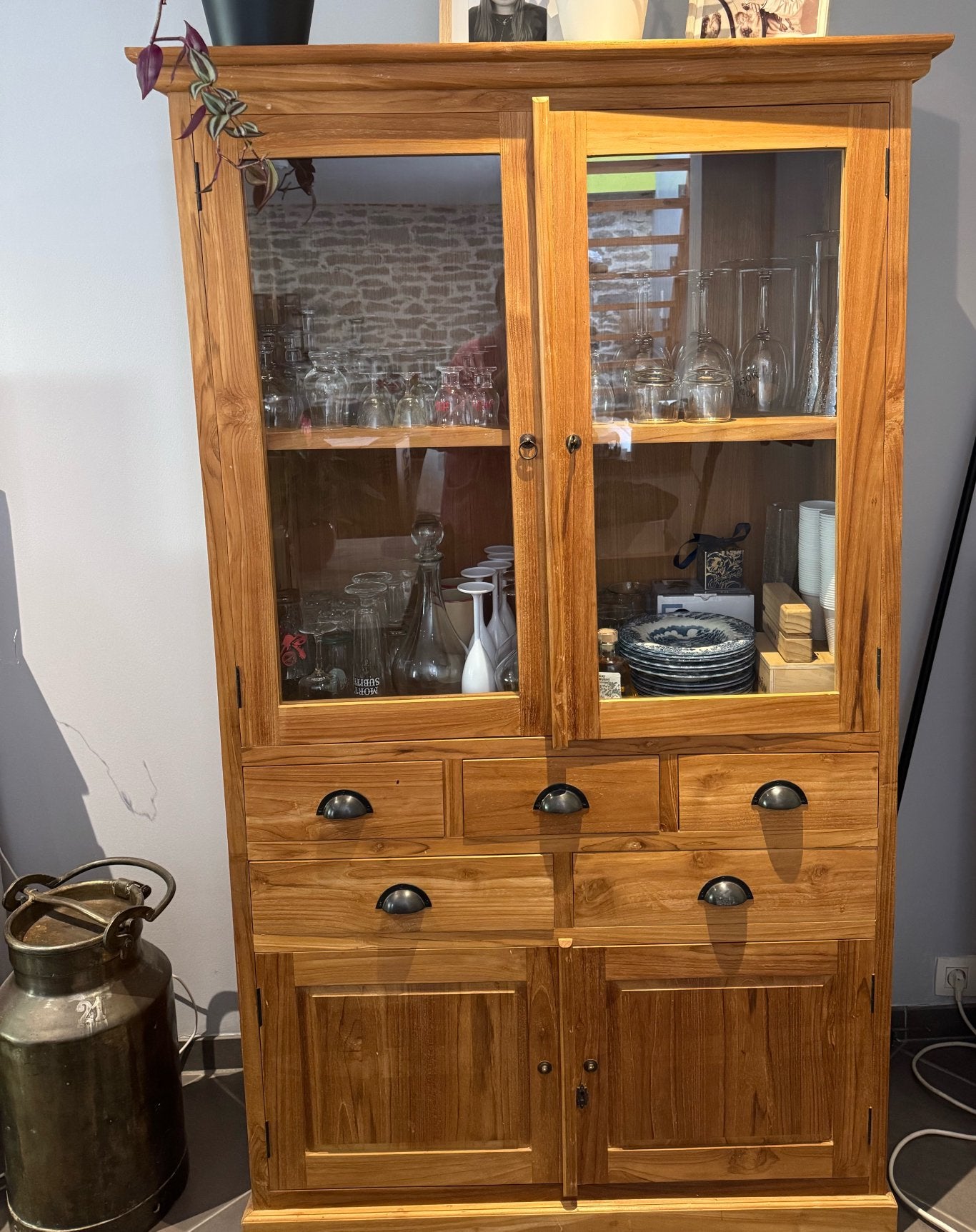 Armoire Teck buffet vitrine, Maison & Meubles, Armoires | Buffets, Enlèvement, Comme neuf, Teck