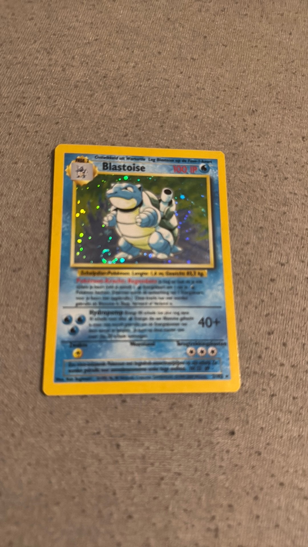 Base set blastoise nl met swirl, Hobby en Vrije tijd, Ophalen, Zo goed als nieuw, Losse kaart, Foil