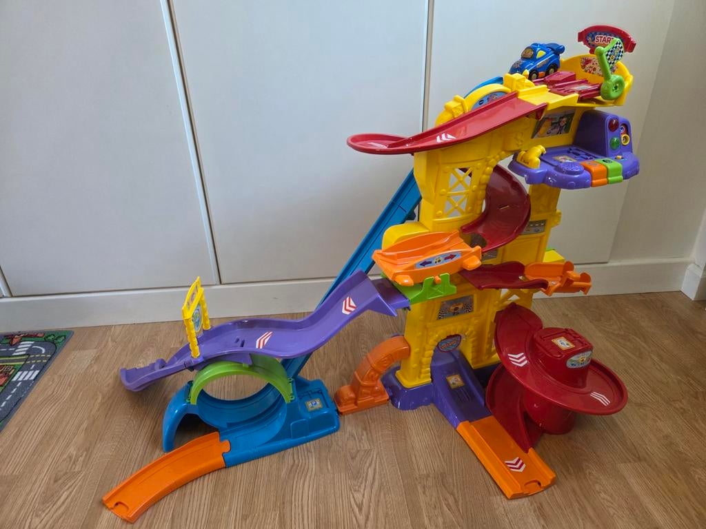 Vtech toet toet auto's Super Stuntpark, Kinderen en Baby's, Ophalen, Zo goed als nieuw, 6 maanden tot 2 jaar