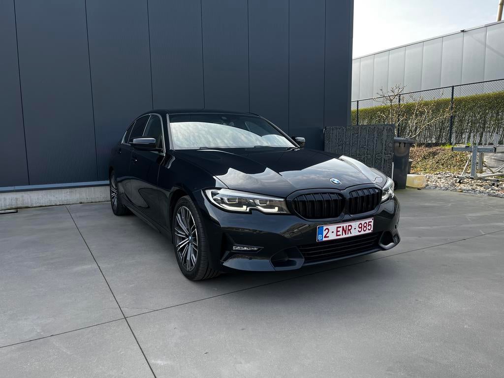Bmw 318dA luxery Harman/Led/zetelv./Camera/leder/botsw./full, Automaat, Achterwielaandrijving, 1995 cc, 4 cilinders