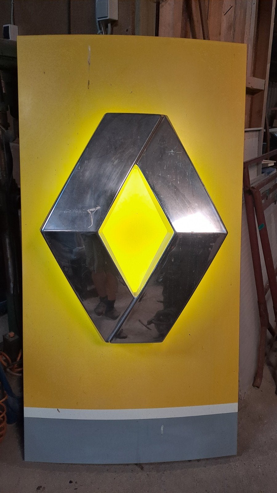 Publicité Renault, Enlèvement