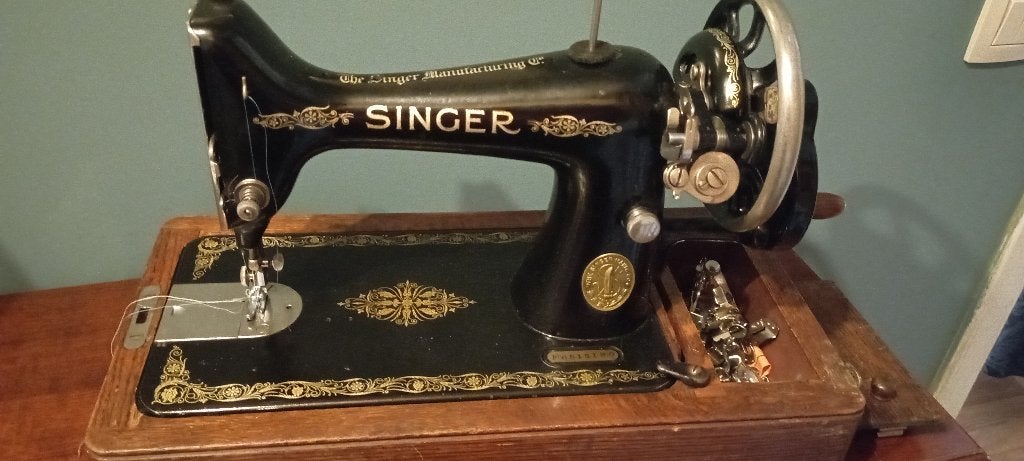 Oude naaimachine Singer 99K, Antiek en Kunst, Antiek | Naaimachines, Ophalen