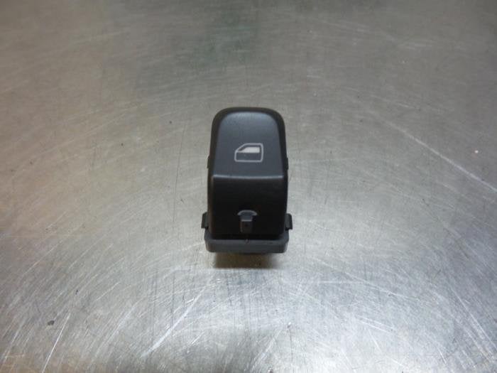 Commutateur vitre électrique d'un Audi A4 (A4 04-), -, 3 mois de garantie, Utilisé, -