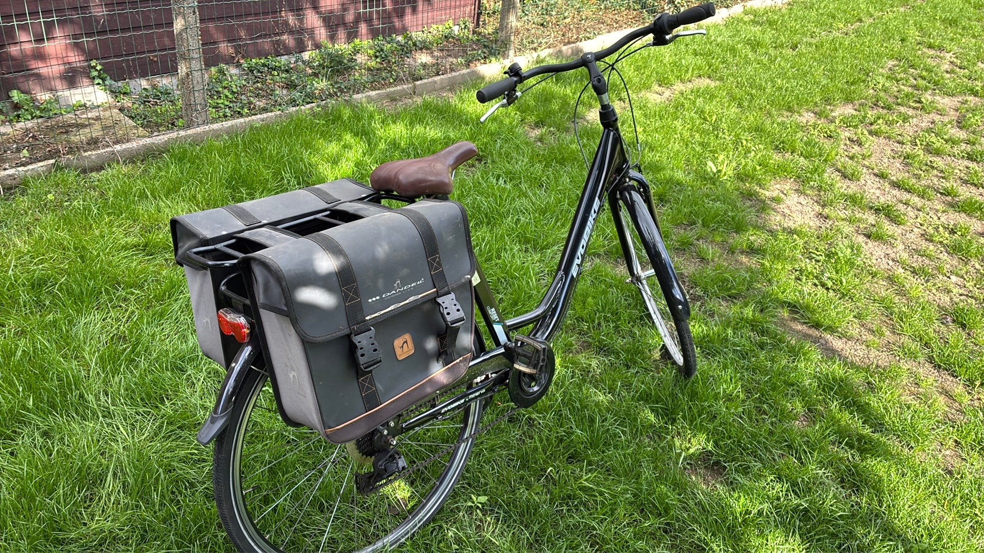 Damesfiets/kotfiets evobike by minerva, Gebruikt, Velgrem, Versnellingen, Ophalen