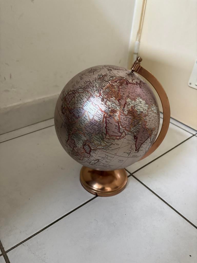 Globes rose metalique, Maison & Meubles, Envoi, Comme neuf