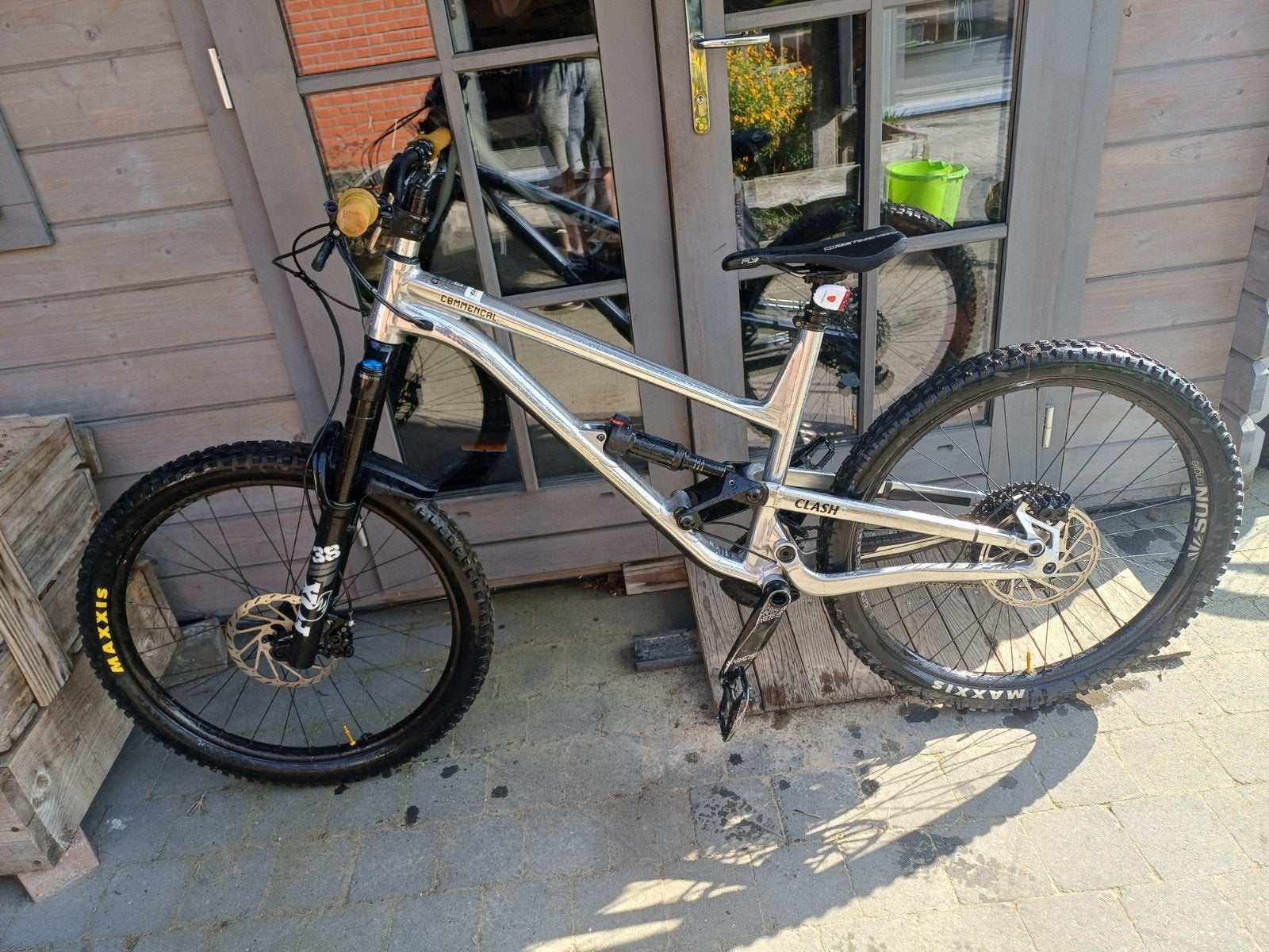 Commencal clach /enduro/freeride ,beide veeringen!, Ophalen