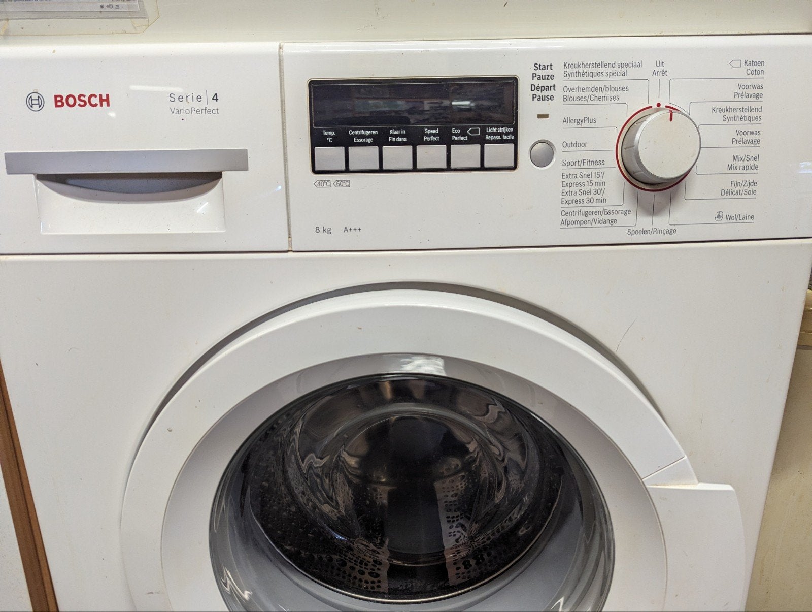 Machine à laver - Bosch Serie 4 - Vario Perfect - 8kg, 1200 à 1600 tours, Chargeur frontal, Enlèvement, Utilisé