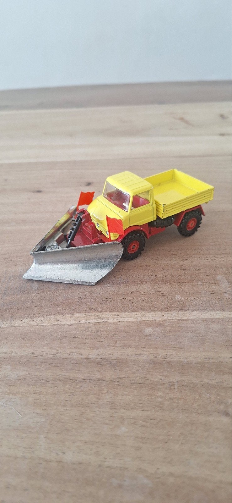 Corgi Unimog 406 Snowplow Yellow Made in United Kingdom, Hobby en Vrije tijd, Modelauto's | 1:32, Ophalen of Verzenden, Corgi