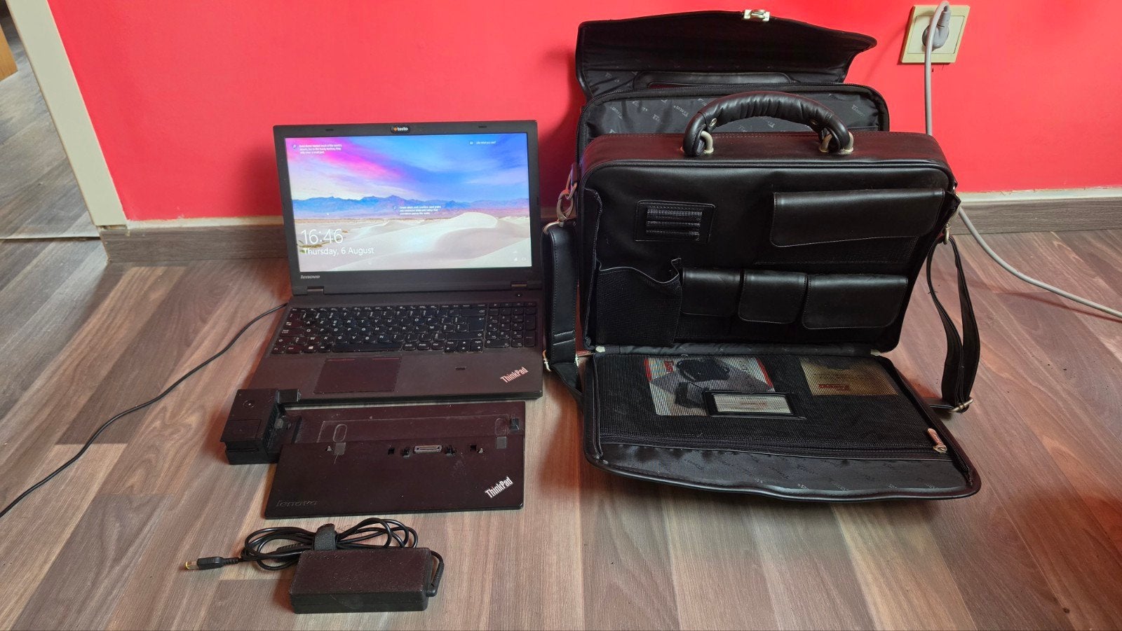 Lenovo T540p laptop met 2 laders, docking en lederen tas, Informatique & Logiciels, Ordinateurs portables Windows, 256 GB, HDD