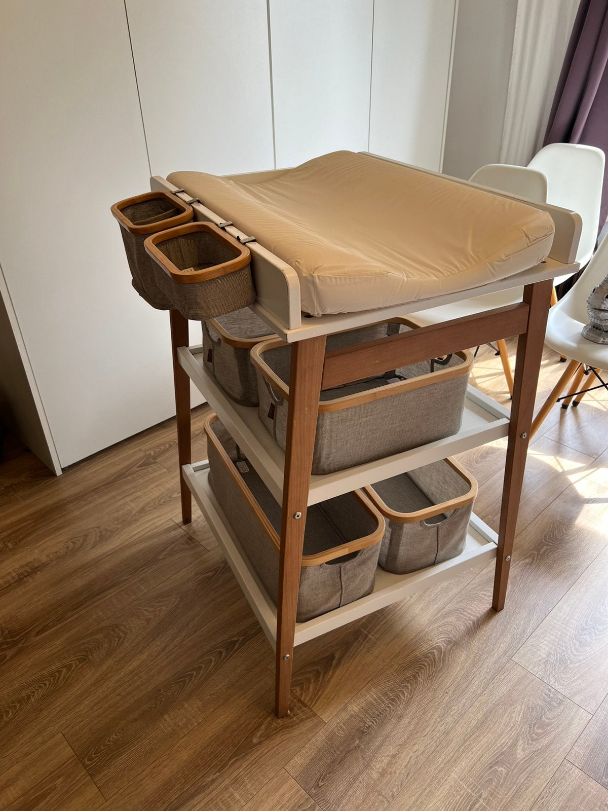 Luiertafel Quax met 6 manden, verschoningskussen en 5 hoezen, Ophalen, Gebruikt