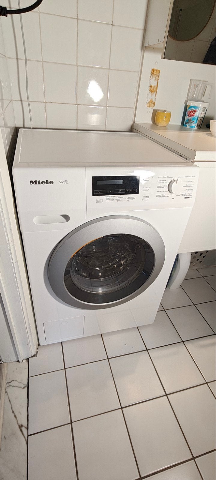 Lave linge Miele W1 8kg 1600tpm, 1600 tours ou plus, Comme neuf, Chargeur frontal, Enlèvement