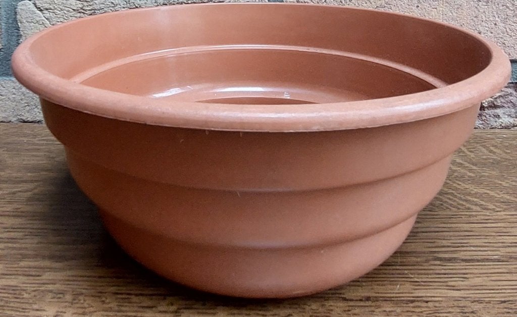 Bloempotten - Kunststof - 2 Terracotta kleur - 1 Zwarte, Ophalen, Kunststof, Rond, Zo goed als nieuw