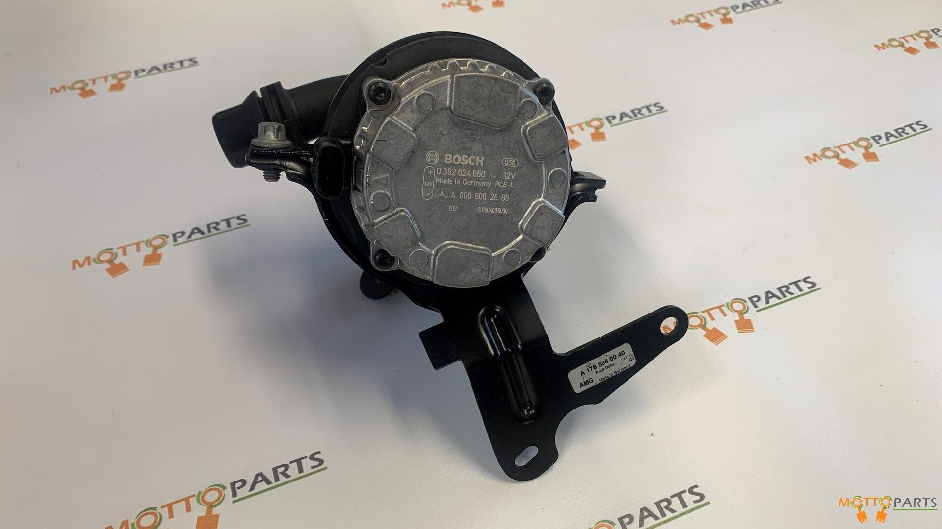 Mercedes coolant watercirculatiepomp waterpomp A0005002686, Auto-onderdelen, Motor en Toebehoren, Mercedes-Benz, Gebruikt, Ophalen of Verzenden
