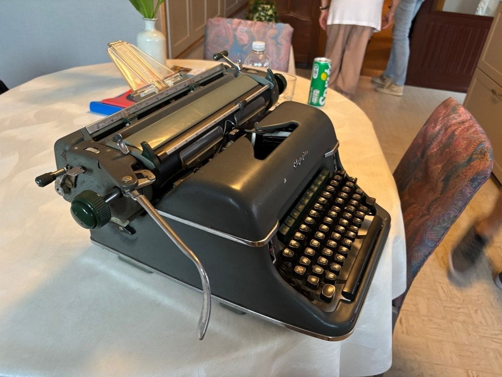 Vintage typmachine, Diversen, Ophalen, Zo goed als nieuw