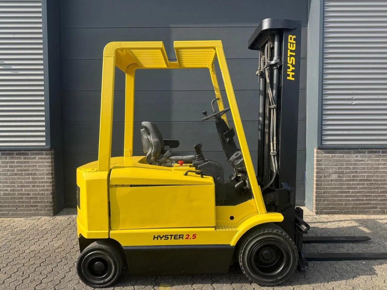 Hyster J2.50XM 2,5 ton elektrische heftruck (bj 1995), Zakelijke goederen, Machines en Bouw | Heftrucks en Intern transport, 2000 tot 3000 kg