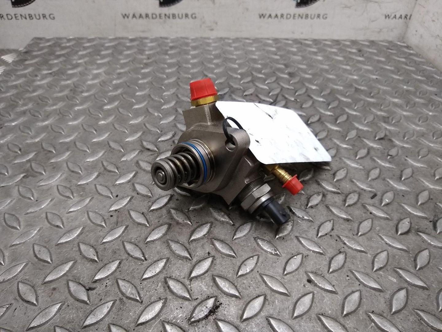 SEAT IBIZA BRANDSTOF POMP VOOR DE INJECTOR HFS03451H, 04E127, Ophalen of Verzenden, Gebruikt, ARN erkend
