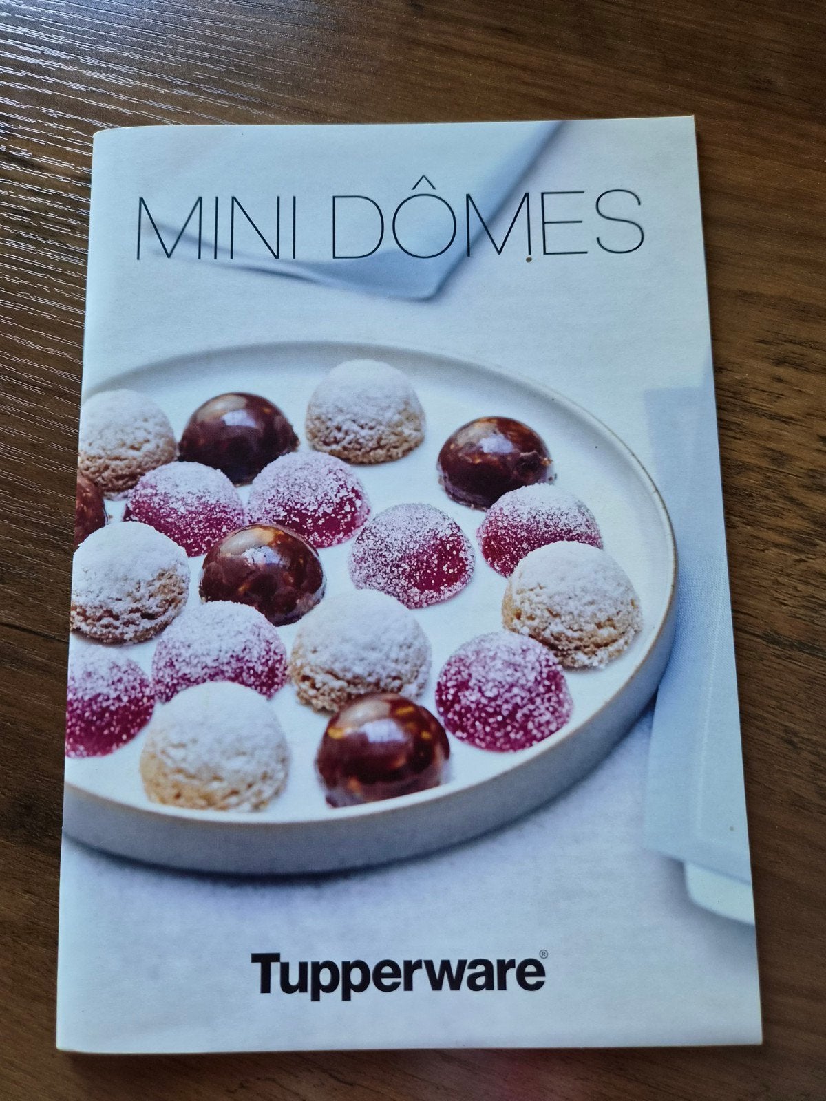 Mini-koepels van Tupperware, Hobby en Vrije tijd, Ophalen, Nieuw, Taarten, Boek of Tijdschrift