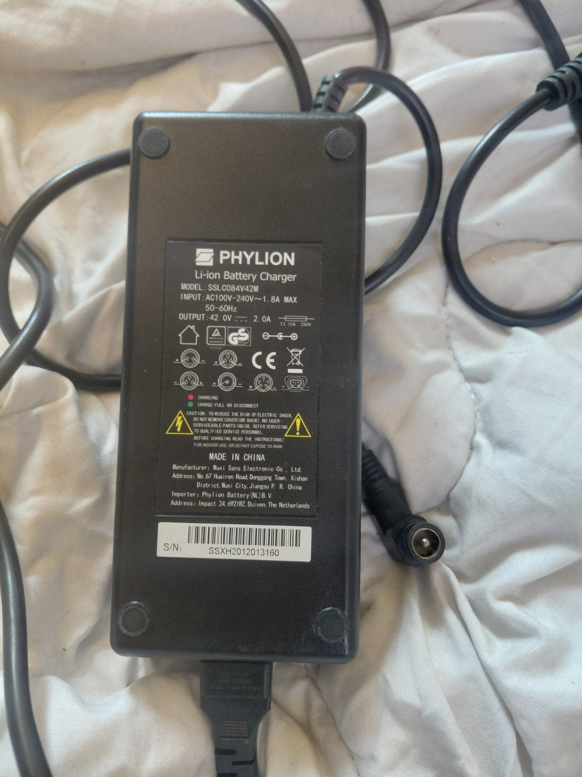 E bike oplader phylion 42v, Vélos & Vélomoteurs, Accessoires vélo | Batteries de vélo, Enlèvement ou Envoi