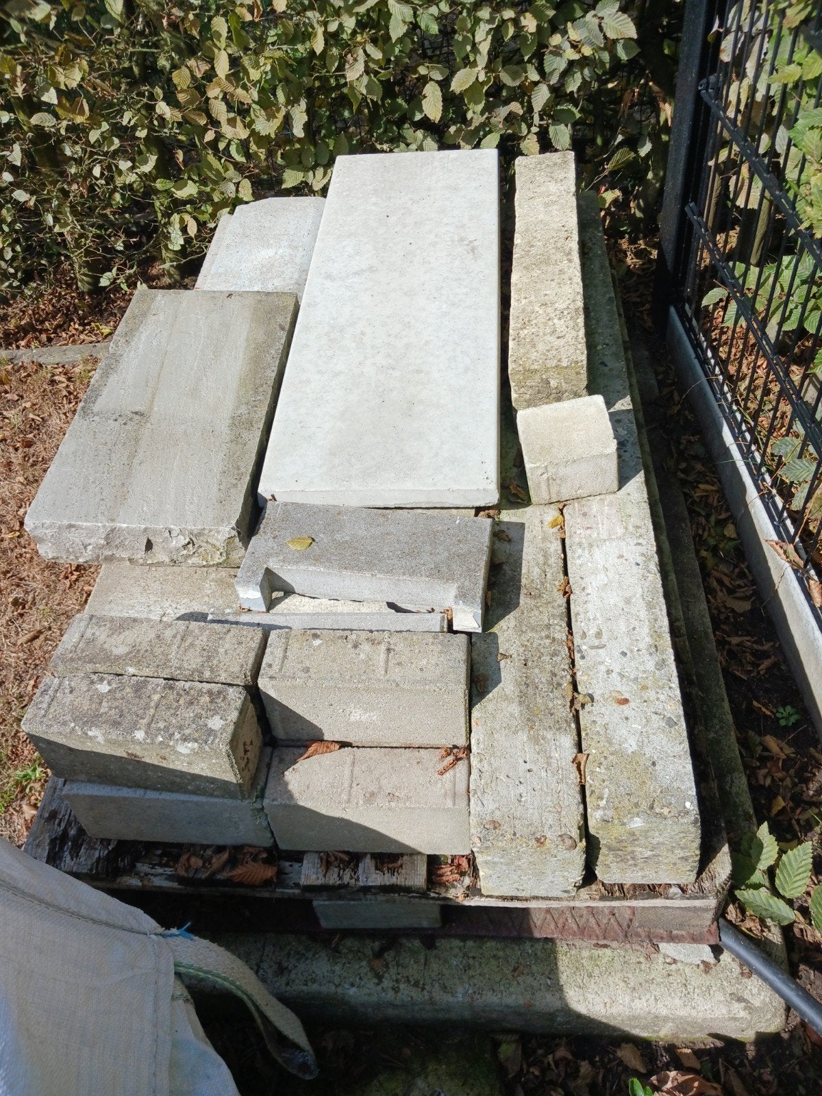 bouwmaterialen (gratis), Tuin en Terras, Bielzen en Borduren, Ophalen, Gebruikt, Natuursteen