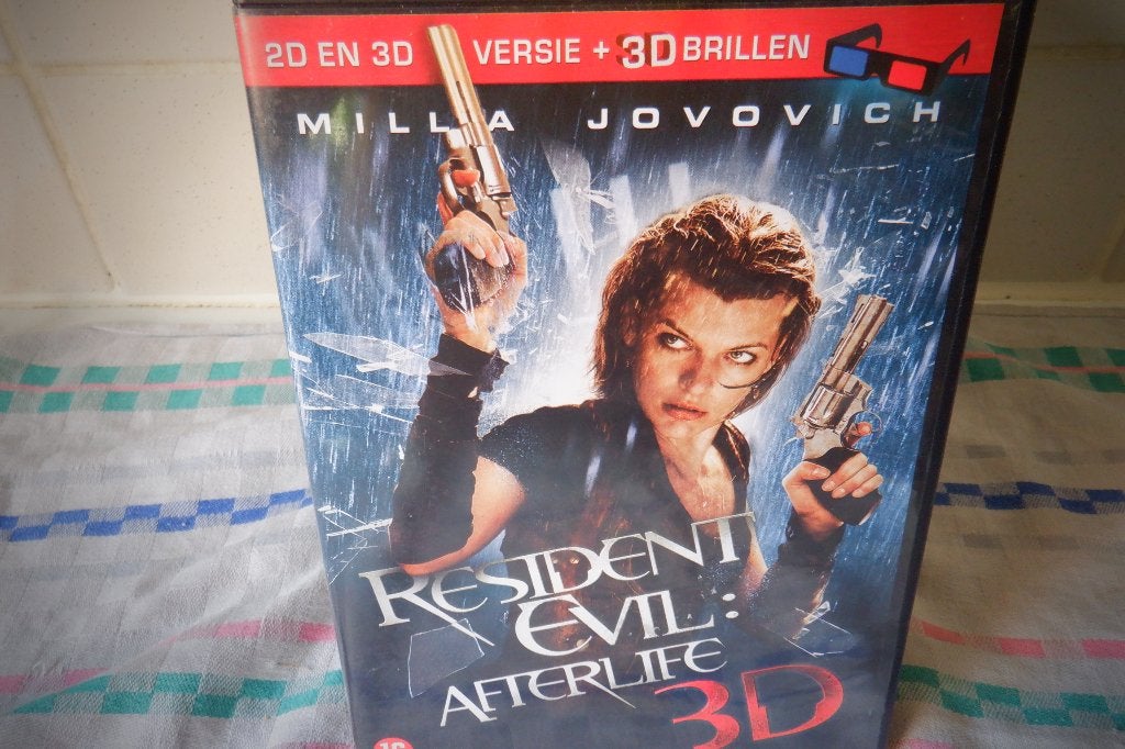 DVD 2D en 3D Versie Resident Evil Afterlife+3D brillen., CD & DVD, DVD | Horreur, Enlèvement ou Envoi, Anglais, Vampires ou Zombies