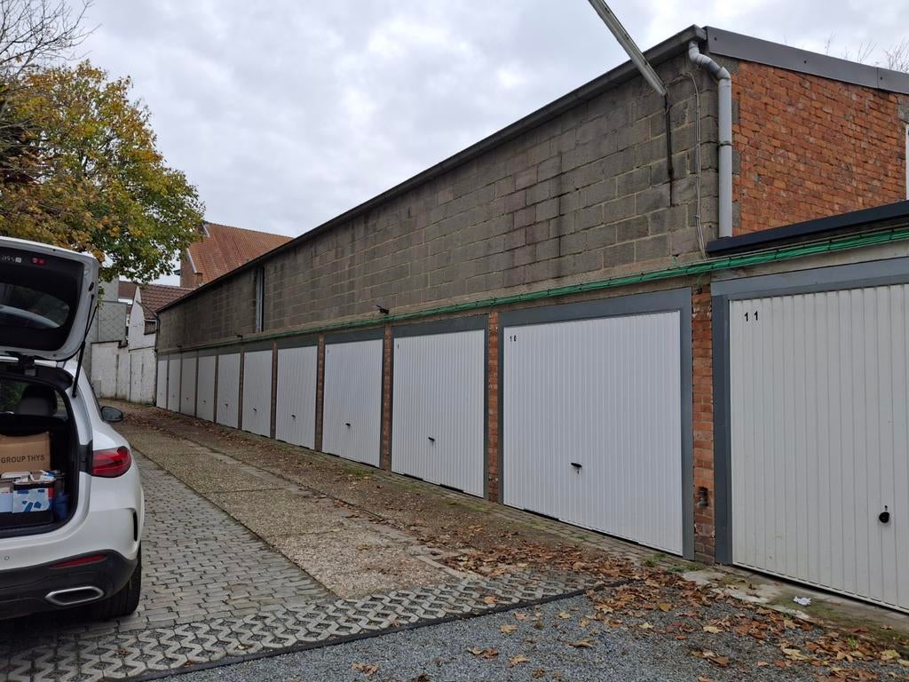 Garageboxen te huur roomstraat Lokeren., Immo, Garages en Parkeerplaatsen, Provincie Oost-Vlaanderen