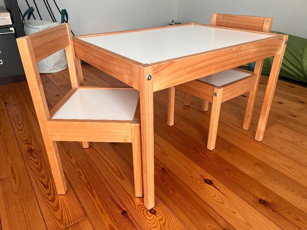 Kindertafel IKEA Lätt, Kinderen en Baby's, Kinderkamer | Tafels en Stoelen, Ophalen, Gebruikt, Tafel(s) en Stoel(en)