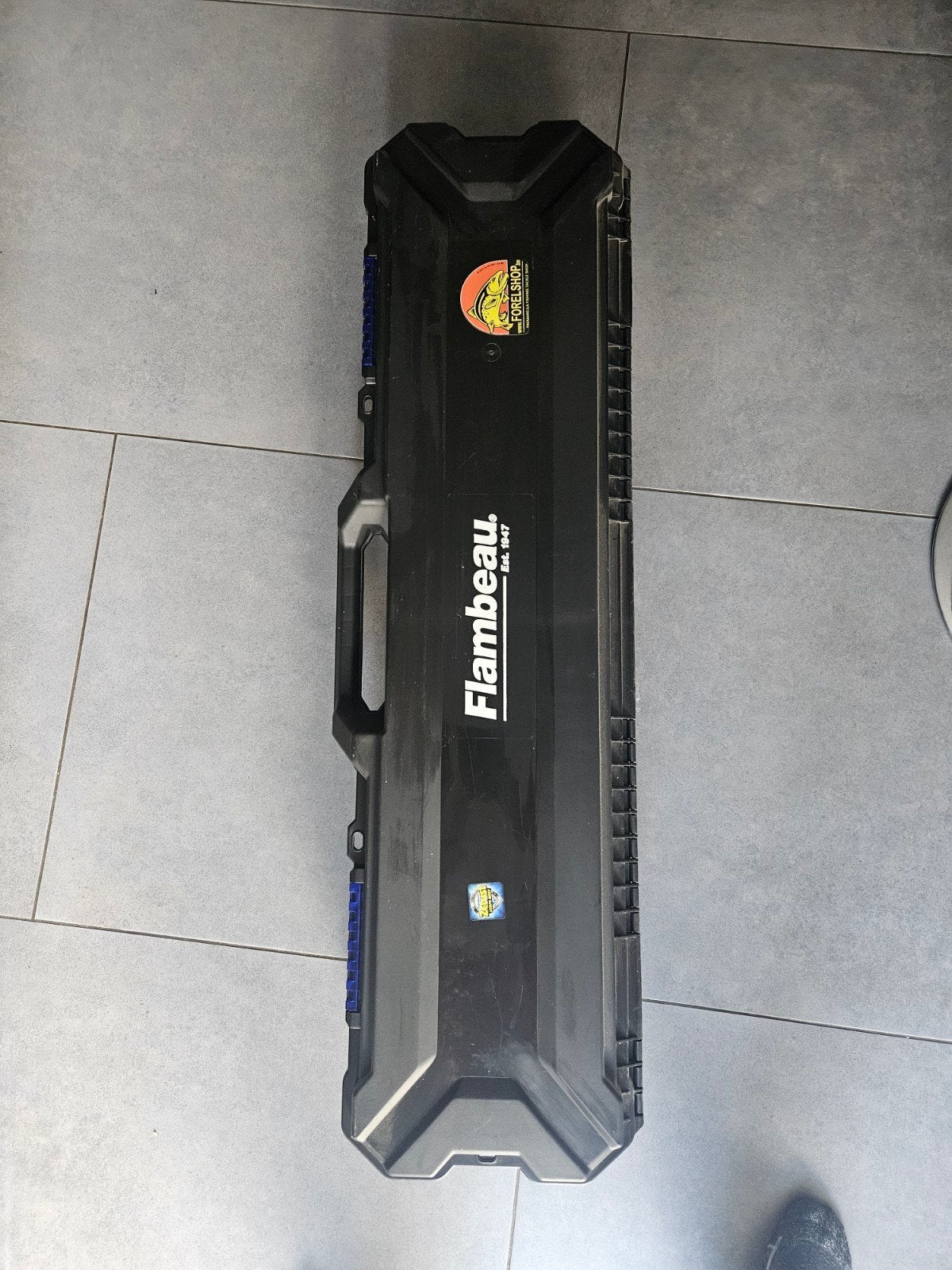 viskoffer voor hengels., Watersport en Boten, Ophalen, Zo goed als nieuw