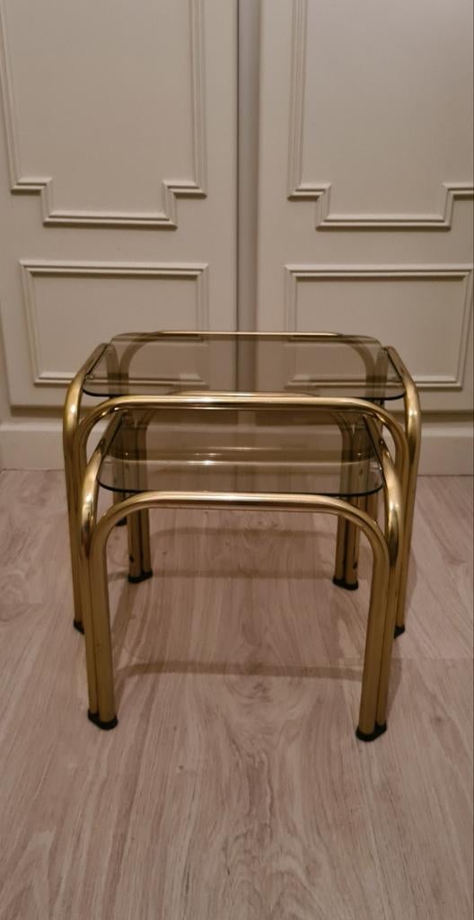 SET 2 VINTAGE MESSING BIJZETTAFELTJES, Huis en Inrichting, Tafels | Bijzettafels, Ophalen