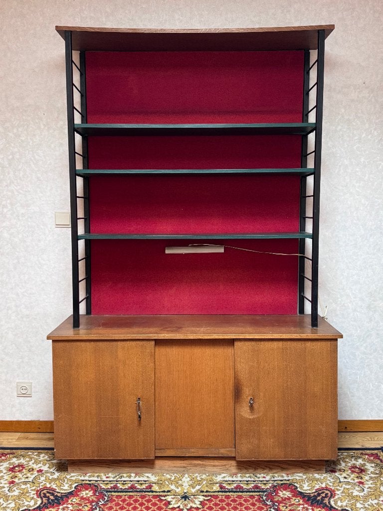 Vintage moderne boekenkast met uniek ingebouwd kluisje., 25 à 50 cm, Sixties, 100 à 150 cm, Utilisé