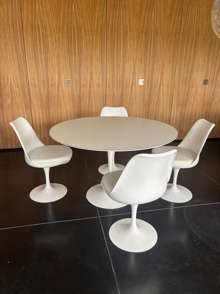 Set van 4 tulip chairs knoll international 2014, Huis en Inrichting, Ophalen, Gebruikt, Wit