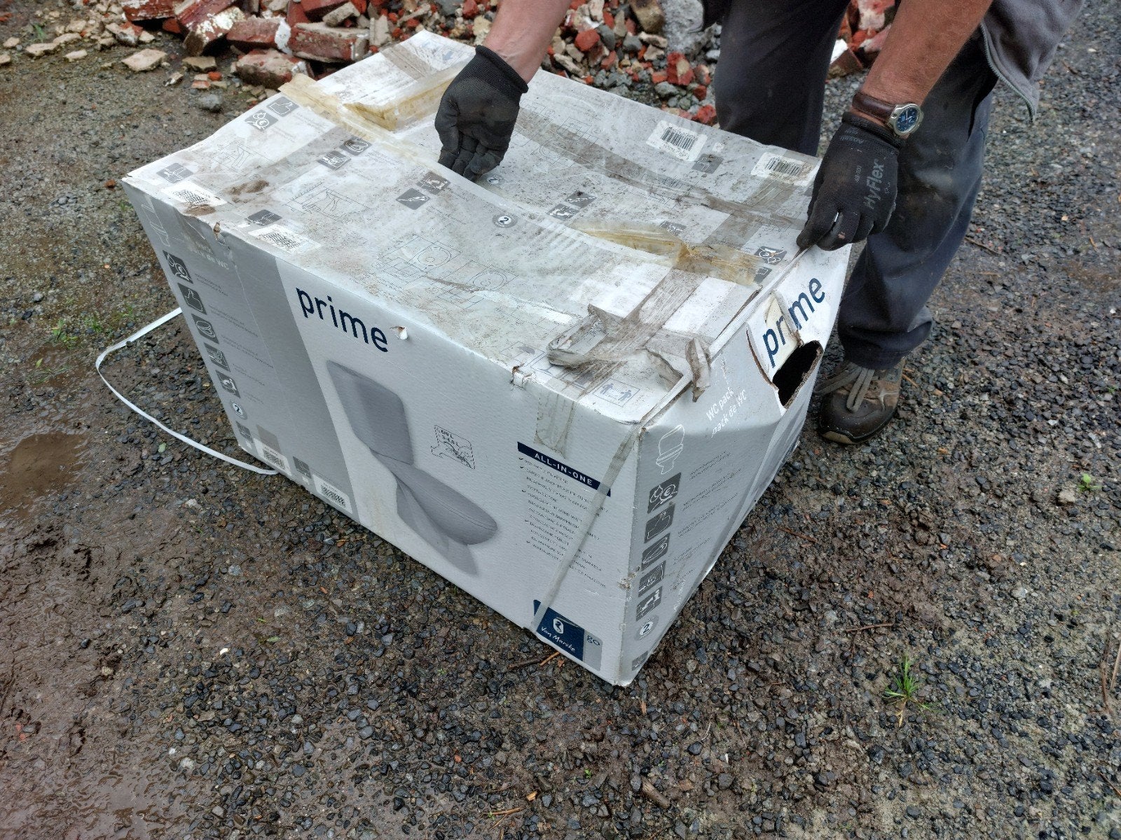 Van Marcke nieuw toilet, Ophalen