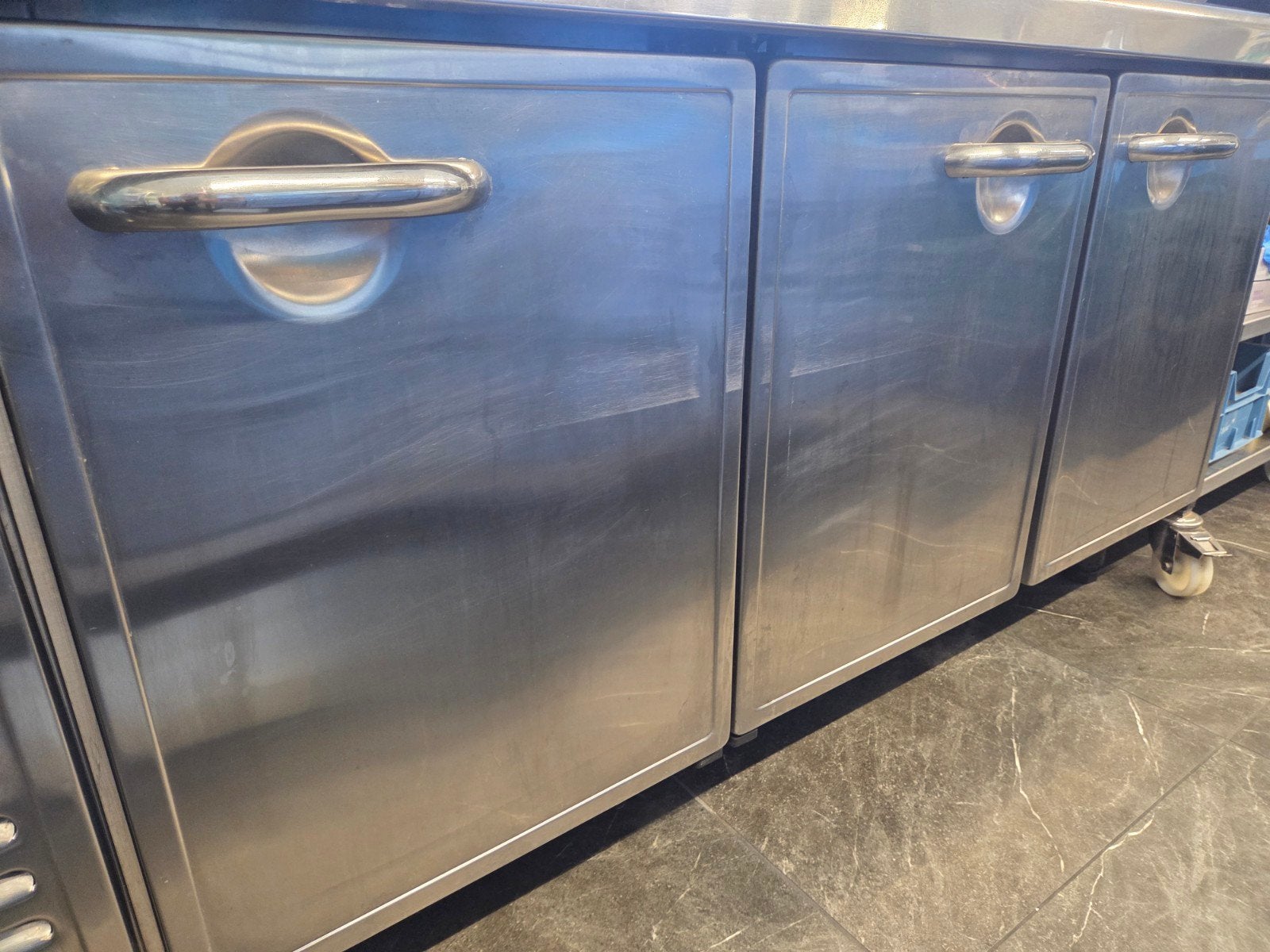 WERKTAFEL FRIGO, Enlèvement, Utilisé