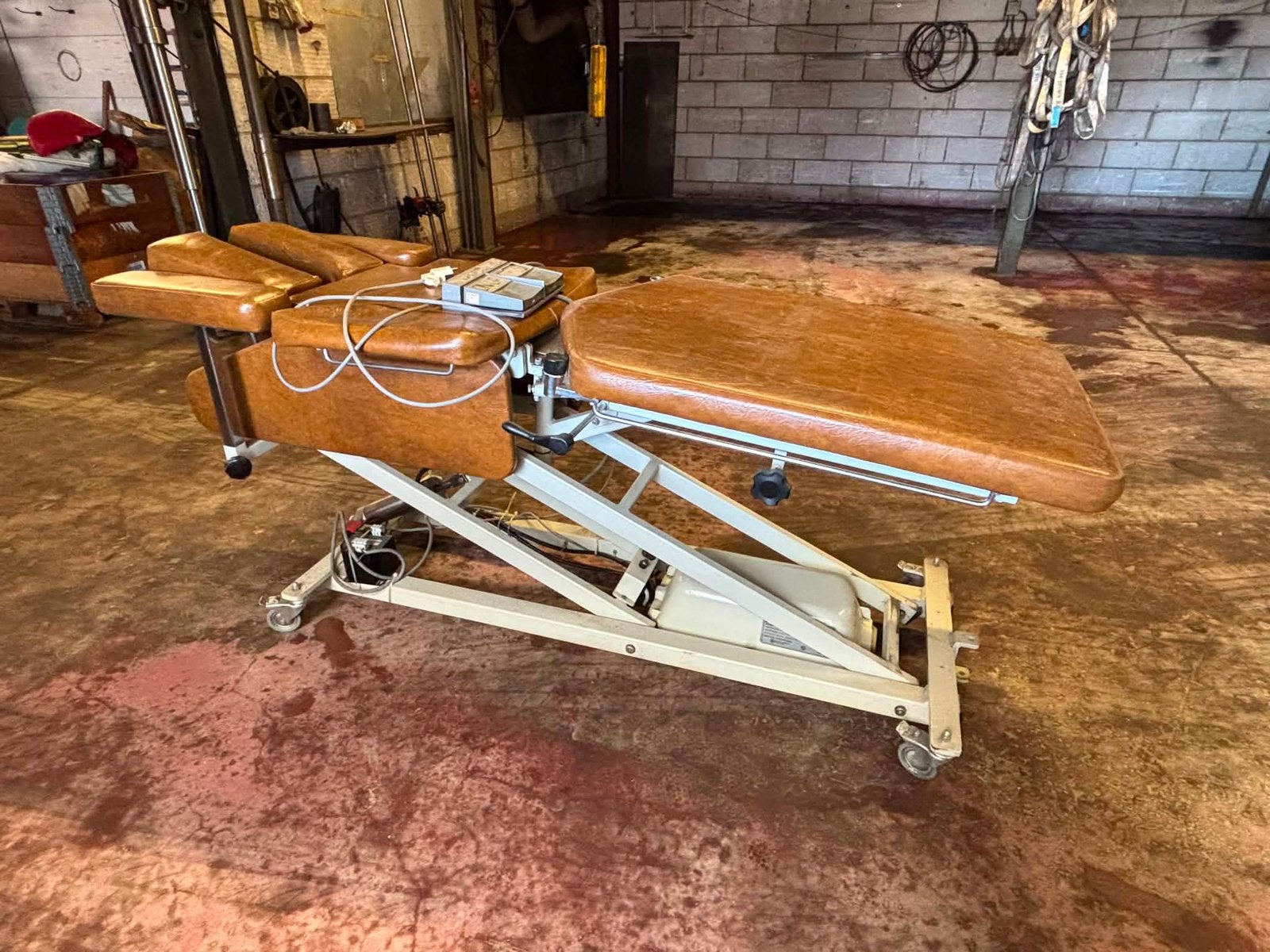 Massage tafel elektrische, Ophalen, Zo goed als nieuw