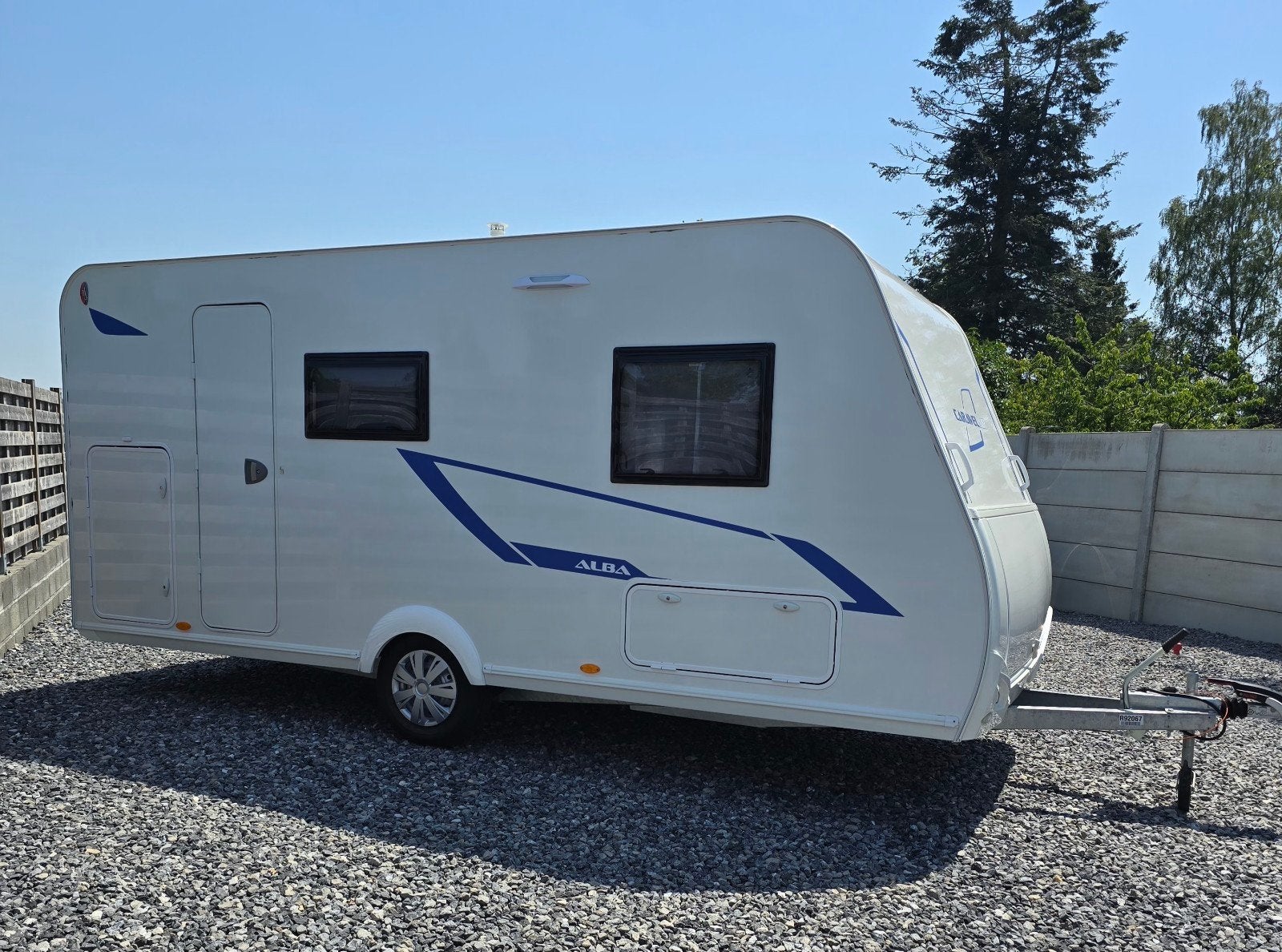 Caravelaire ALBA 466., Bedrijf, 750 - 1000 kg, Tot en met 6, Luifel