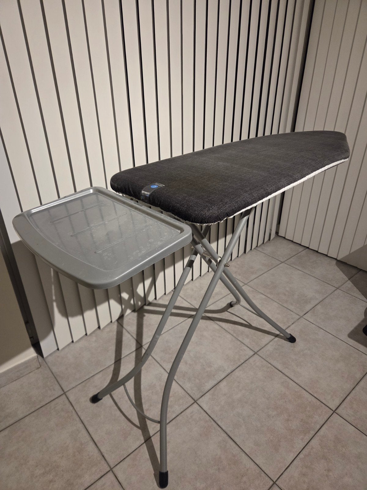 Strijkplank Brabantia, Ophalen