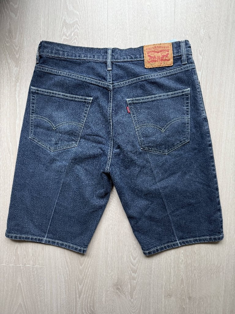 Jeans courts Leiv's 569 W34, Vêtements | Hommes, Jeans, Comme neuf, Levi Strauss & Co., W33 - W34 (confection 48/50), Bleu