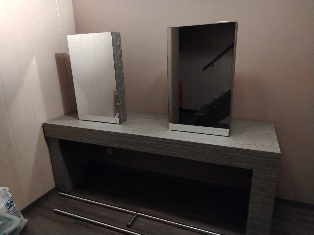Lange werktafel 4.30 met spiegels, Ophalen, Zo goed als nieuw