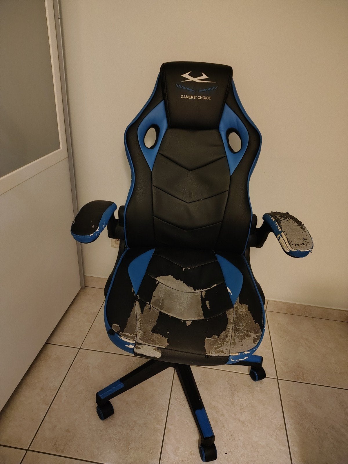Gaming stoel, Ophalen