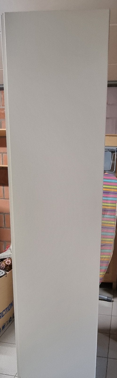 Witte  kolomkast h200 D 60 B50 in goede staat, Ophalen, Hout
