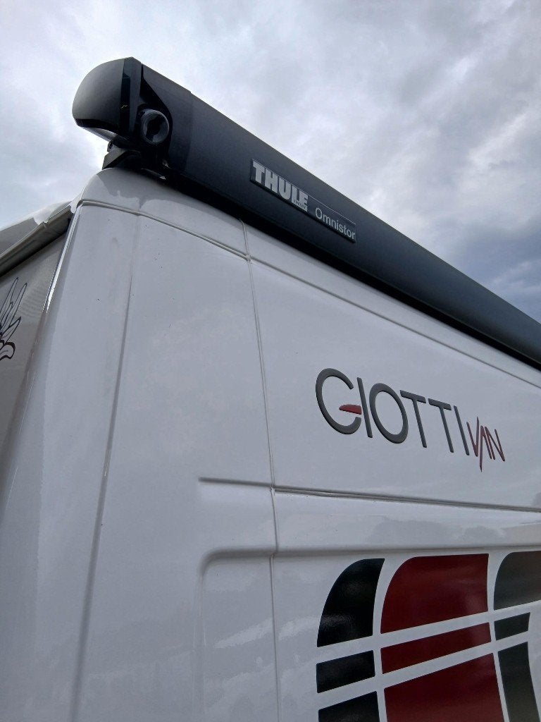 •	Buscamper GiottiVan 54T - 3 personen - 17.800km, Caravanes & Camping, Camping-cars, Antidémarrage, Boîte manuelle, Diesel, Jusqu'à 3