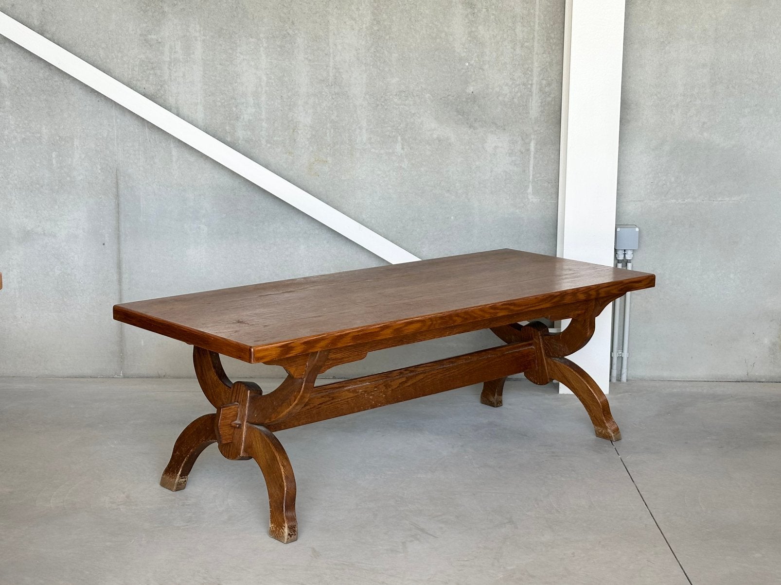 Landelijke brutalistische salontafel, Ophalen