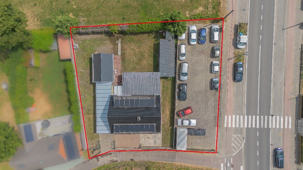 Mooie op te frisse woning in Lippelo te koop, Immo, 200 tot 500 m², 183 m², Vrijstaande woning, 4 kamers