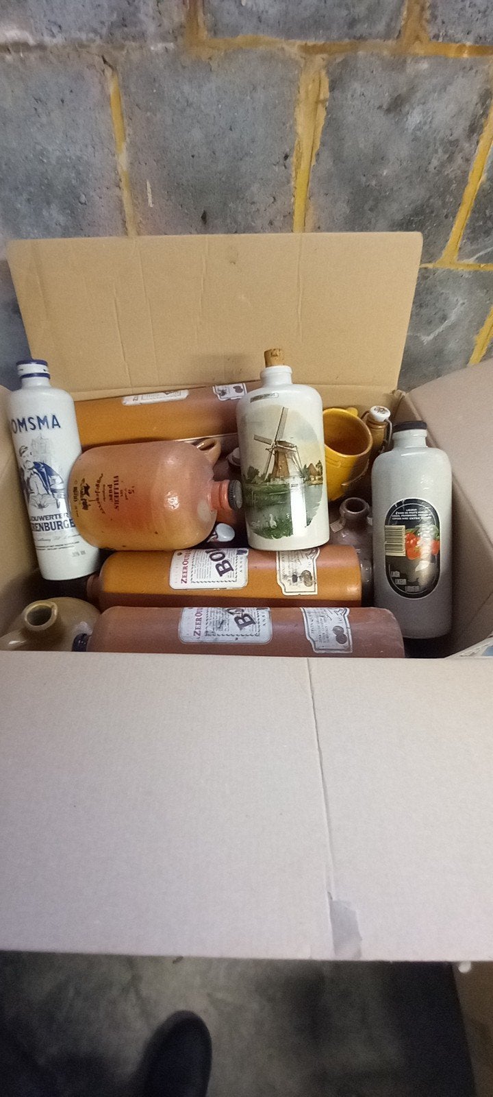 jenever kruiken, Ophalen