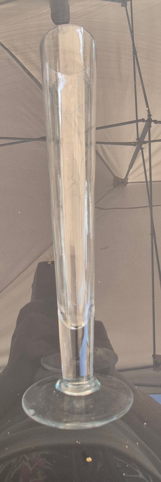 Vase en verre élégant et fin sur pied, Maison & Meubles, Enlèvement, Sur pied