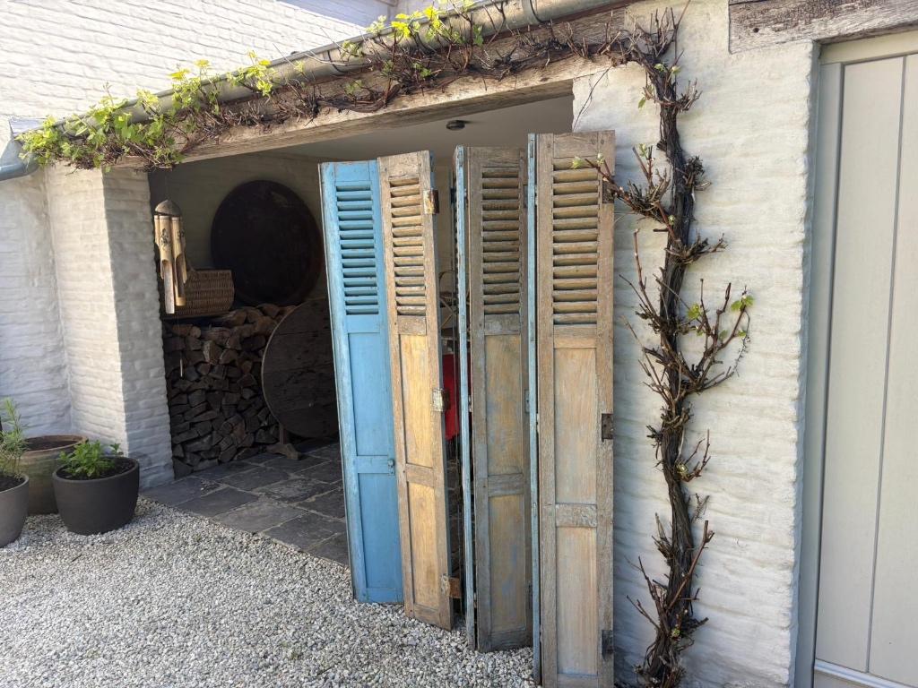 lot prachtige oude luiken, Antiek en Kunst, Curiosa en Brocante, Ophalen