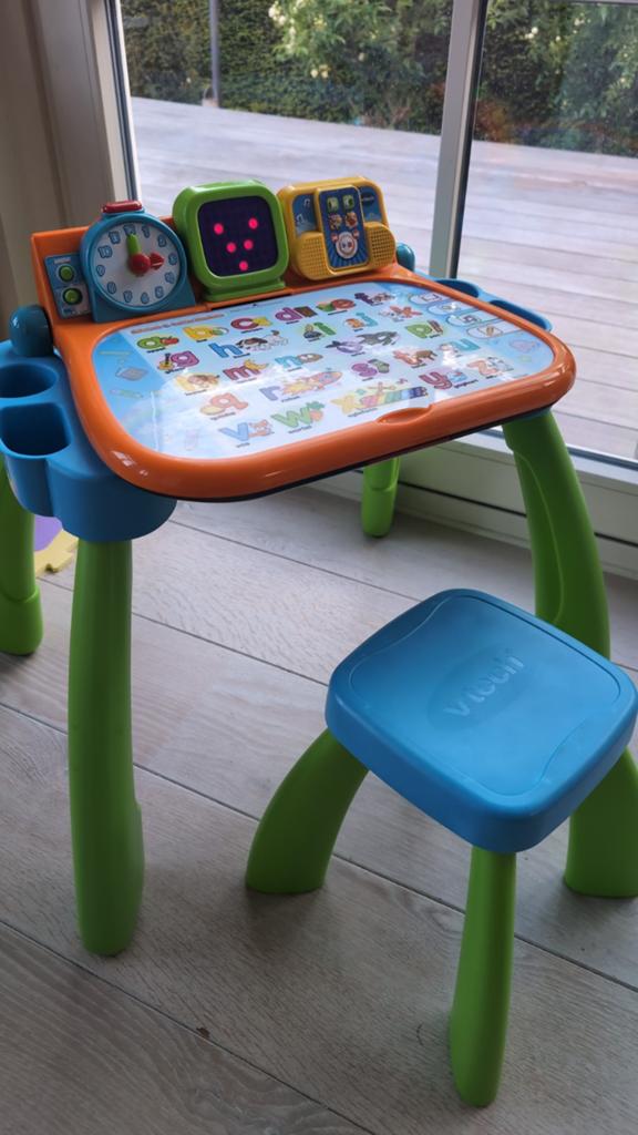 Table d'apprentissage interactive 3-en-1 VTech My Magic Desk, Enfants & Bébés, Jouets | Tables de jeux, Enlèvement