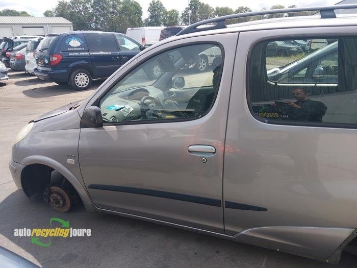Portière 4portes avant gauche d'un Toyota Yaris Verso (1D2), -, -, 3 mois de garantie, Toyota