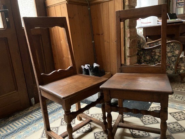 deux chaises en bois, Maison & Meubles, Chaises, Comme neuf, Enlèvement, Bois, Deux