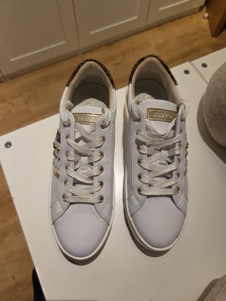 Liu Jo sneakers nieuw
Maat 38, Kleding | Dames, Schoenen, Ophalen