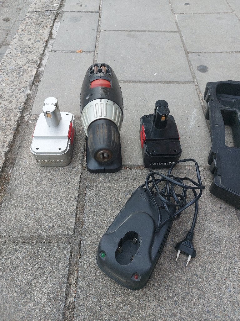 Viseuse complète avec valise fonctionne bien, Enlèvement, Utilisé, Foreuse et Perceuse